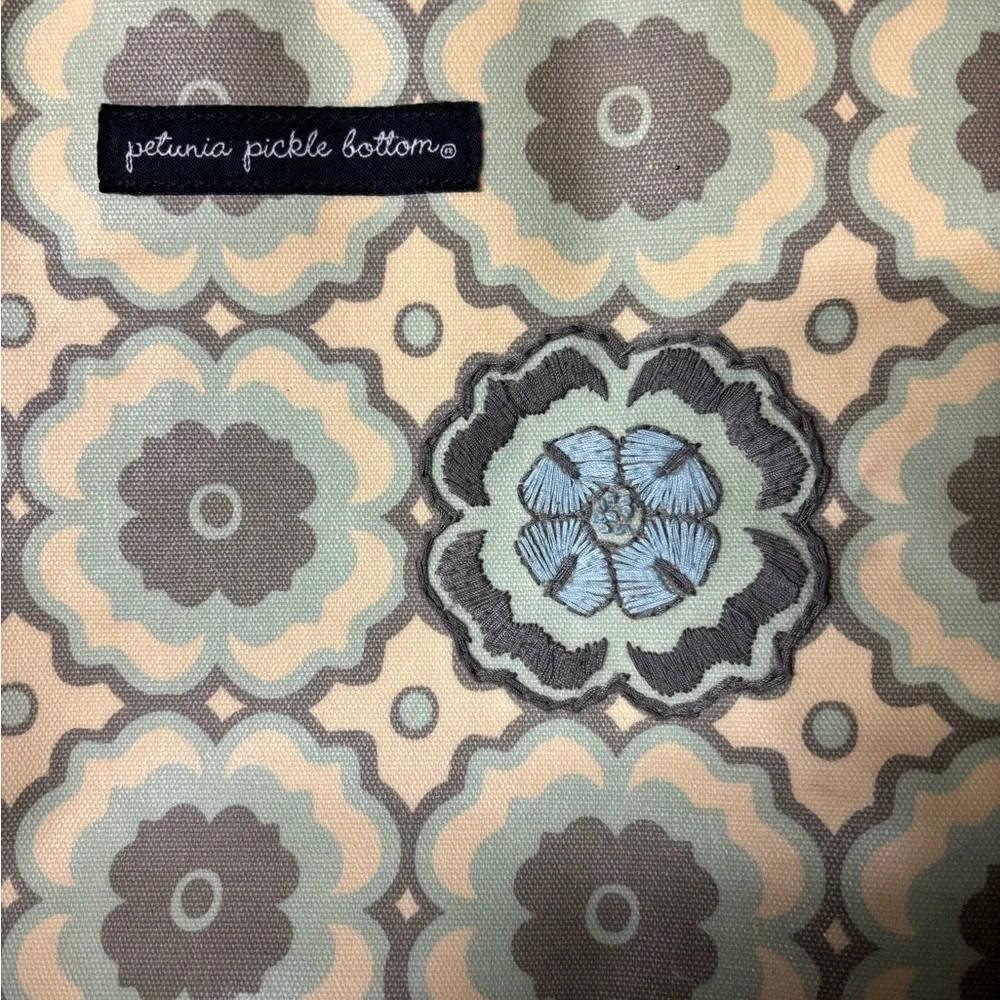 Petunia Pickle Bottom Geometric Baby Bag - Cream and Brown